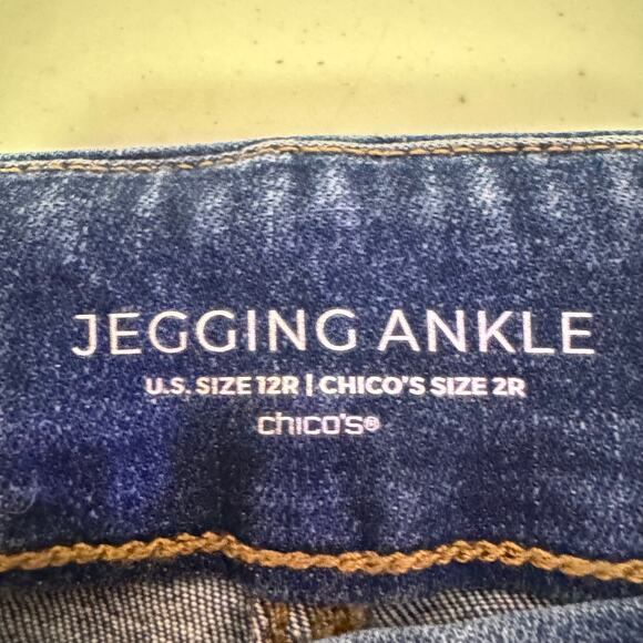 CHICOS SZ 12R Cute Blue Denim Jeggings - Picture 4 of 6